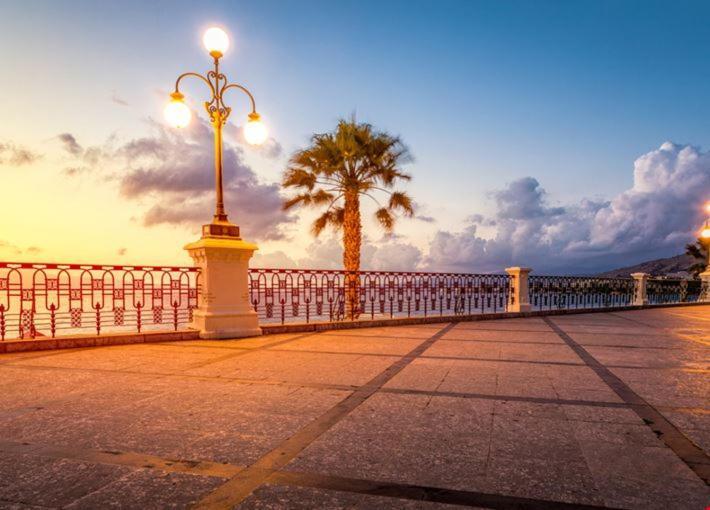B&B Green Stazione Centrale E Centro Reggio di Calabria Zewnętrze zdjęcie