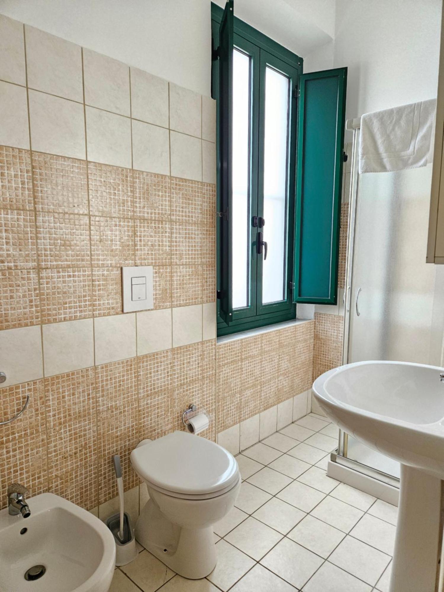 B&B Green Stazione Centrale E Centro Reggio di Calabria Zewnętrze zdjęcie